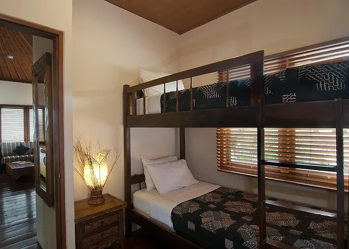 4BR Villa Selasa - Minggu Villas Seminyak